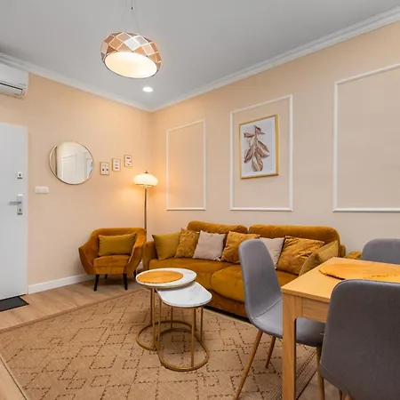 Filtrowa 75 By Homeprime Apartament